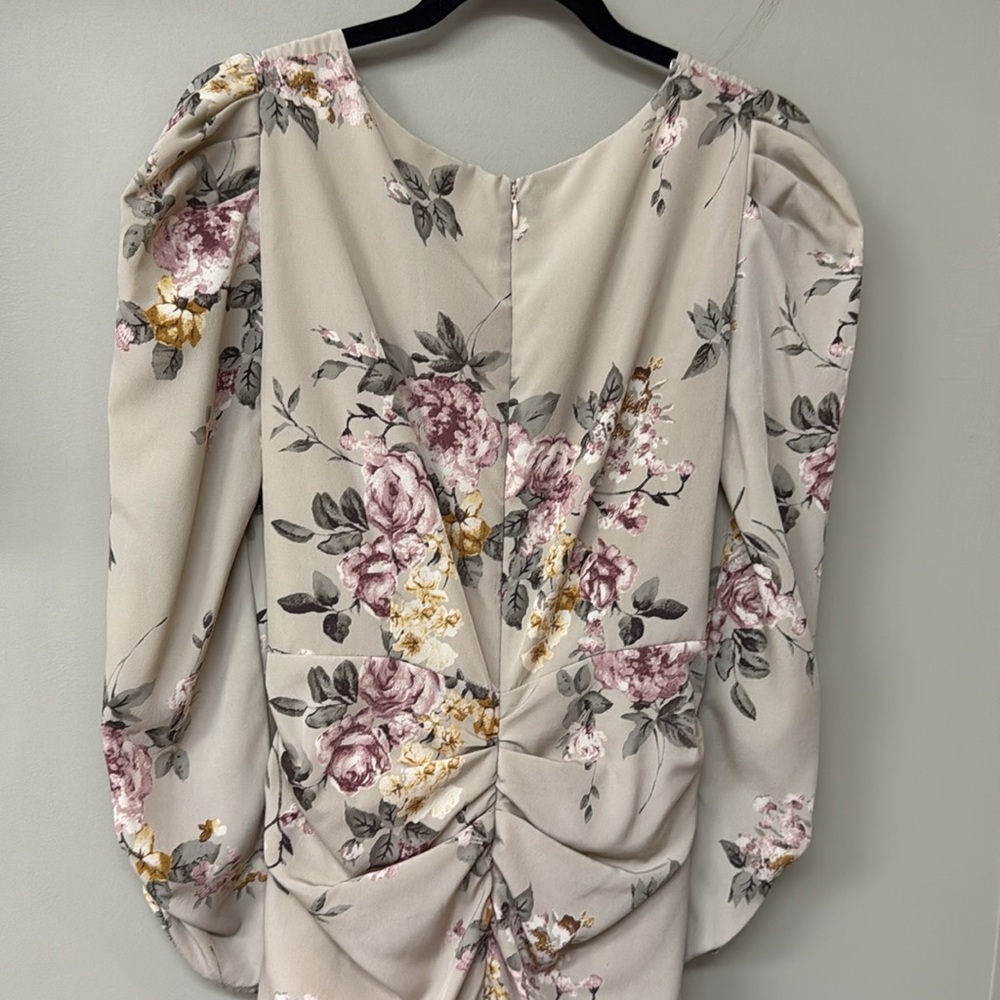 ASTR the Label Long Sleeve Ruched Floral Midi Dress | Blush Floral | sz M | EUC - Picture 13 of 16